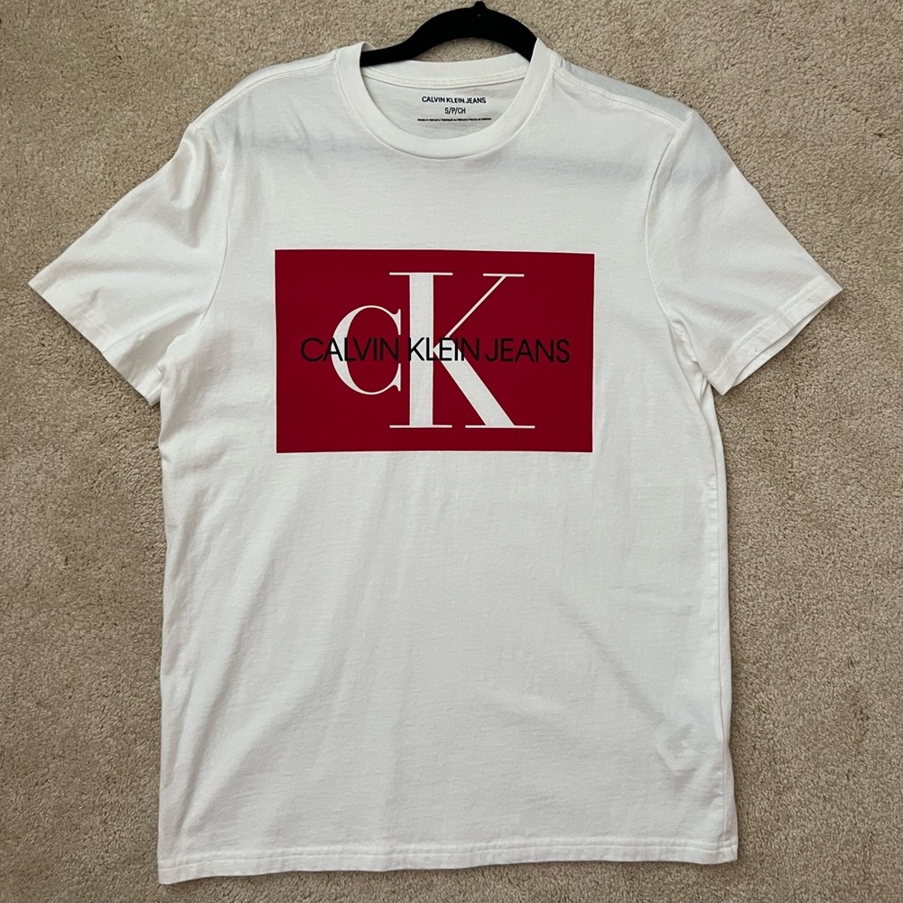 Calvin Klein white tee